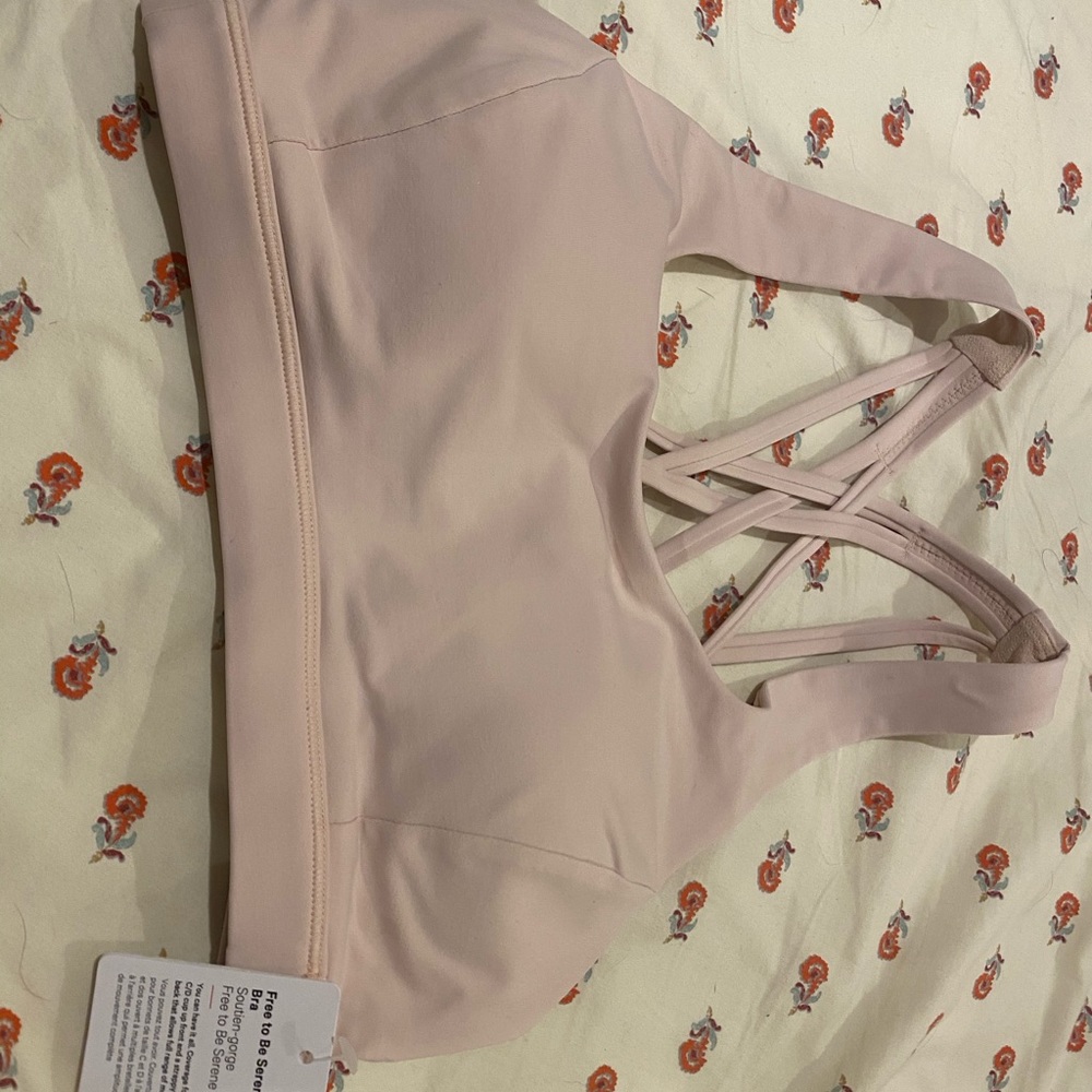 NWT lululemon free to be serene bra